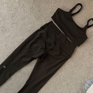 ALO Yoga green and black houndstooth Women's Leggings Set